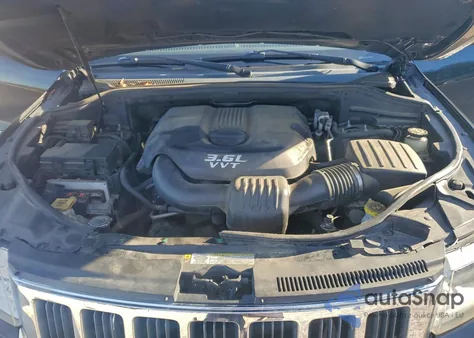 2013 Jeep Grand Cherokee Laredo z USA, uszkodzony, nr VIN 1C4RJEAG3DC632203